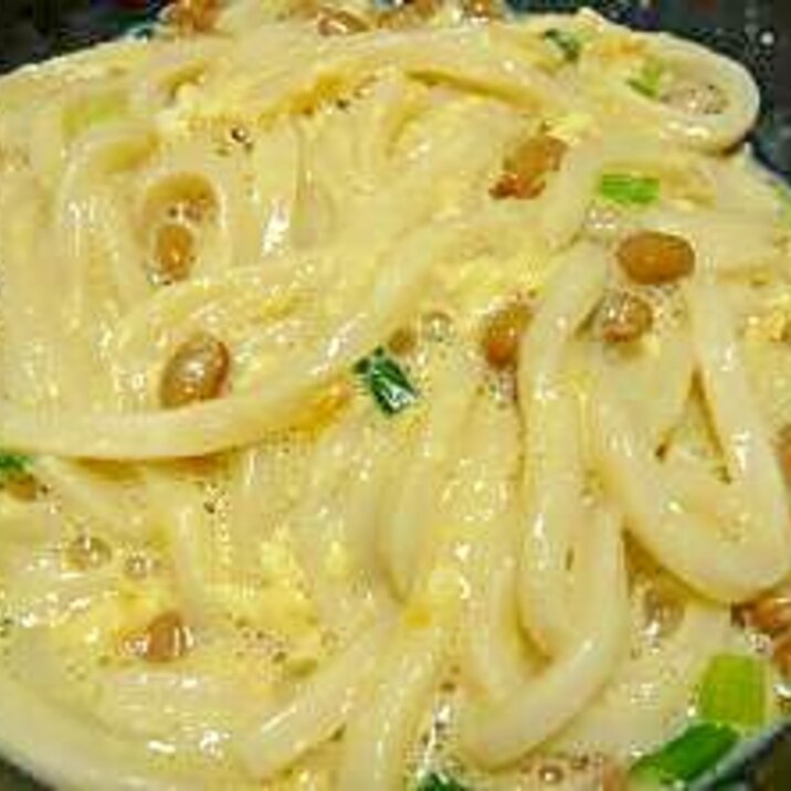 納豆たまごうどん